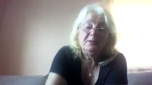 AmyLove353 online show from 07.28.26
