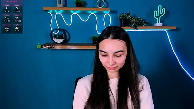 kira light   online show from 11.17.25