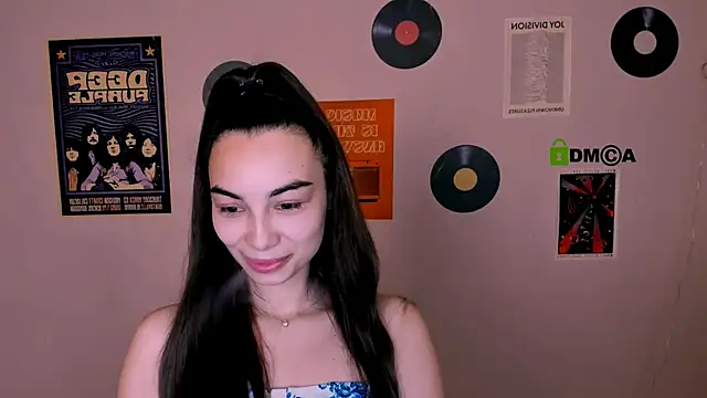 kira light   online show from 11.21.25