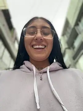 Violeet-Smith online show from 04.19.26