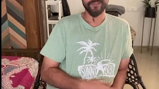 MakeMeAwareAah online show from 01.08.26