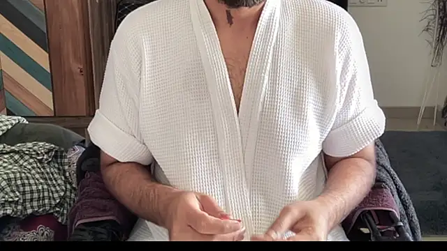 MakeMeAwareAah online show from 01.13.26