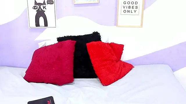 VIOLETA-28 online show from 10.31.25