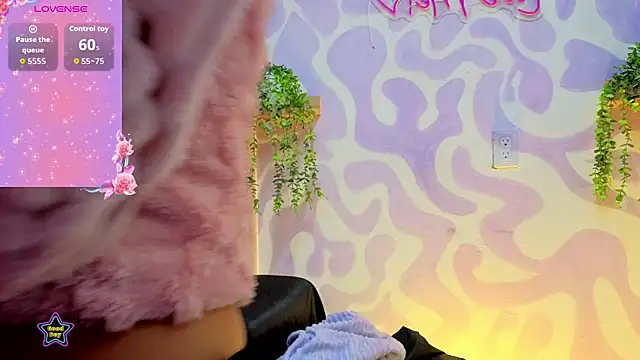 Snapshot of mia_scarlett7 chatting on 06.26.26 mia scarlett7 online show from 06.26.26