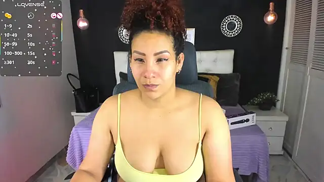 ROZZE MILA online show from 04.20.26