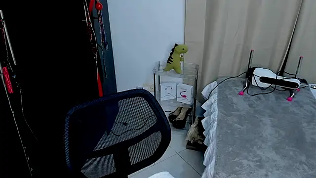 Emilyvalk  online show from 03.02.26