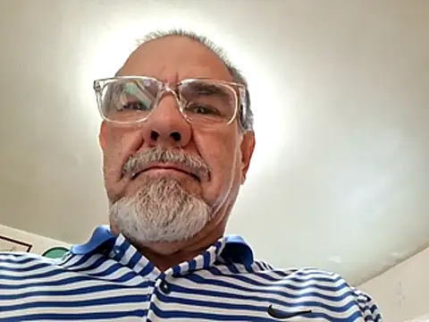 Snapshot of pena633 chatting on 11.15.25 pena633 online show from 11.15.25