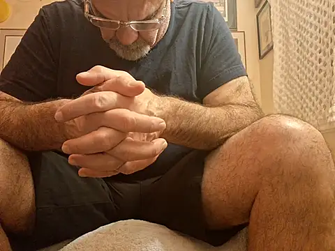 Snapshot of pena633 chatting on 12.04.25 pena633 online show from 12.04.25