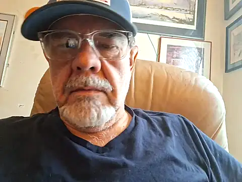 Snapshot of pena633 chatting on 12.04.25 pena633 online show from 12.04.25