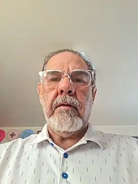 Snapshot of pena633 chatting on 12.15.25 pena633 online show from 12.15.25