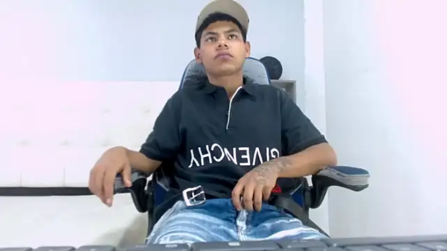 Yordi Alpha online show from 10.24.25