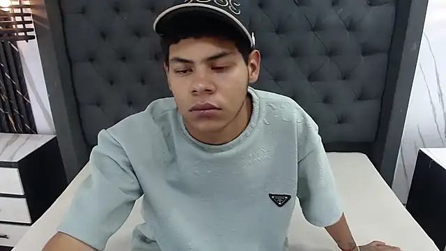 Yordi Alpha online show from 11.03.25