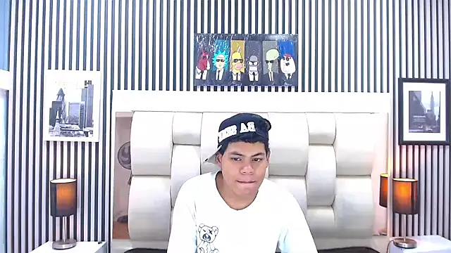 Yordi Alpha online show from 11.06.25