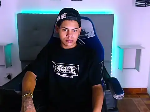 Yordi Alpha online show from 12.15.25