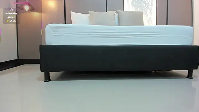 mia collins96 online show from 03.28.26