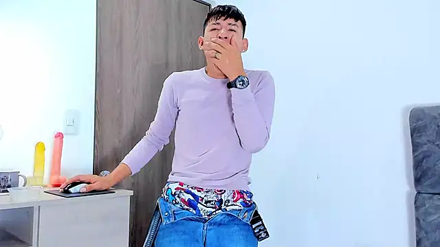 Nicolas Torres  online show from 11.10.25