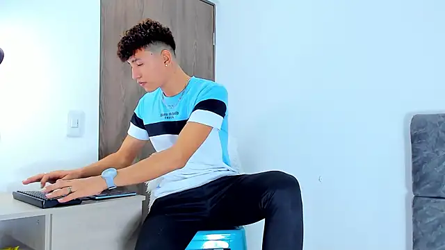 Nicolas Torres  online show from 11.19.25