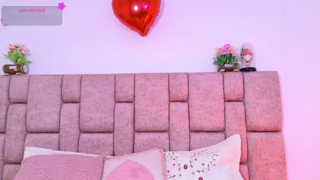 Karina Wong online show from 10.22.25