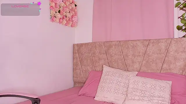 Karina Wong online show from 11.19.25