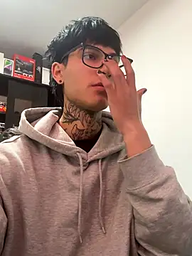 Snapshot of sflps chatting on 11.10.25 sflps online show from 11.10.25