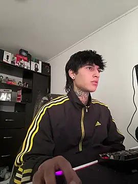 Snapshot of sflps chatting on 01.13.26 sflps online show from 01.13.26