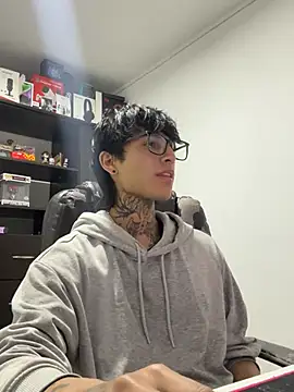 Snapshot of sflps chatting on 01.15.26 sflps online show from 01.15.26