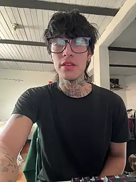 Snapshot of sflps chatting on 02.06.26 sflps online show from 02.06.26