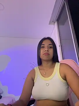 aly nicols online show from 12.03.25