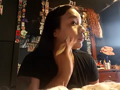 Isis Bathory online show from 11.29.25