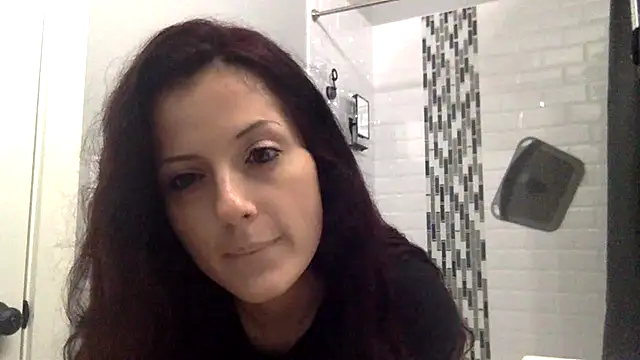 Snapshot of Niccollenic chatting on 05.31.26 Niccollenic online show from 05.31.26