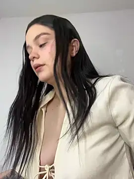 Selena Roa online show from 10.23.25