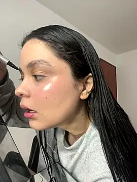 Selena Roa online show from 12.20.25