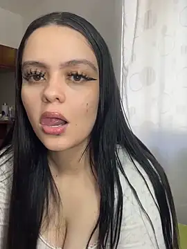 Selena Roa online show from 04.02.26