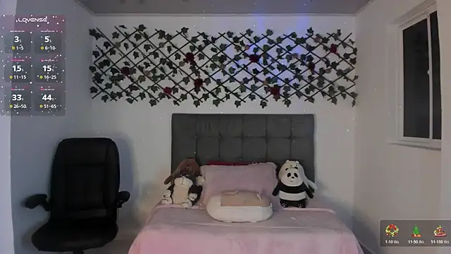 Karly Closson online show from 11.03.25