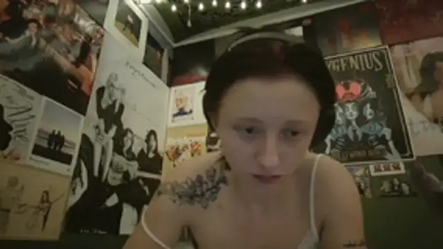 kutekiwi online show from 12.21.25