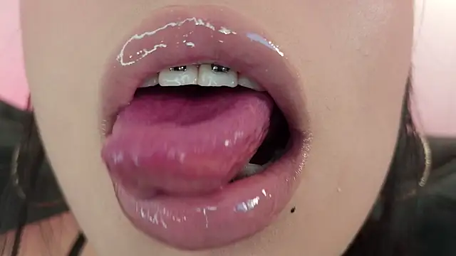 mia roux1 online show from 05.28.26