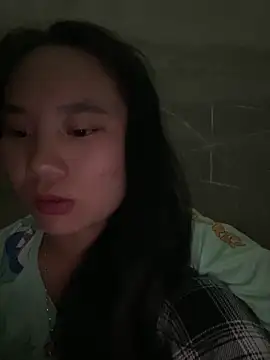 Snapshot of Irin_jo chatting on 10.27.25 Irin jo online show from 10.27.25