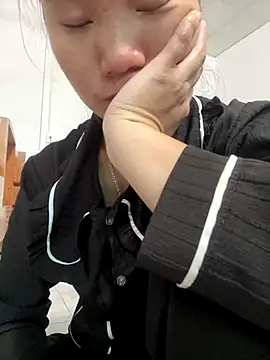 Snapshot of Irin_jo chatting on 11.01.25 Irin jo online show from 11.01.25