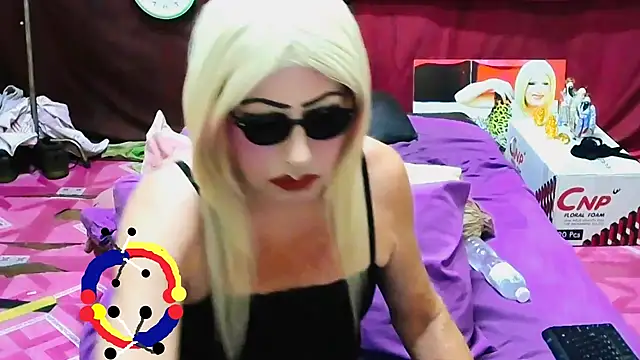 Snapshot of horni4luv chatting on 06.07.26 horni4luv online show from 06.07.26
