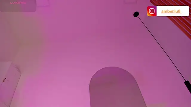 Snapshot of Miss_ambrer_ chatting on 04.25.26 Miss ambrer online show from 04.25.26