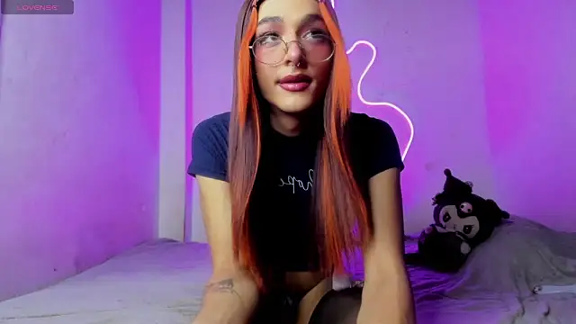 Mika  velvet online show from 10.29.25