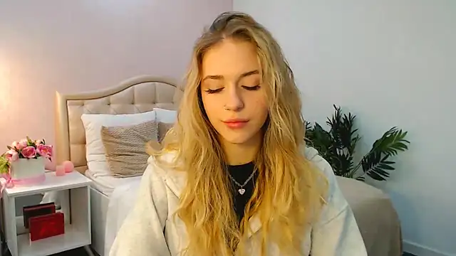 sassy cutie online show from 10.22.25