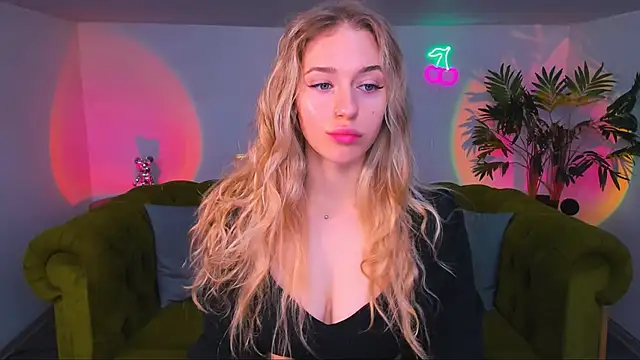 sassy cutie online show from 10.28.25