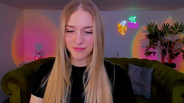 sassy cutie online show from 11.26.25