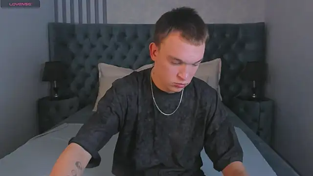 Derek Banville online show from 11.19.25