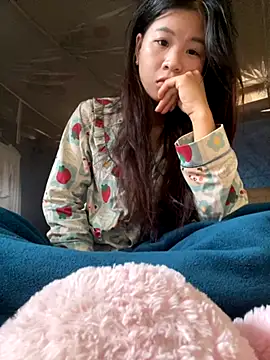 ninixinh online show from 10.24.25