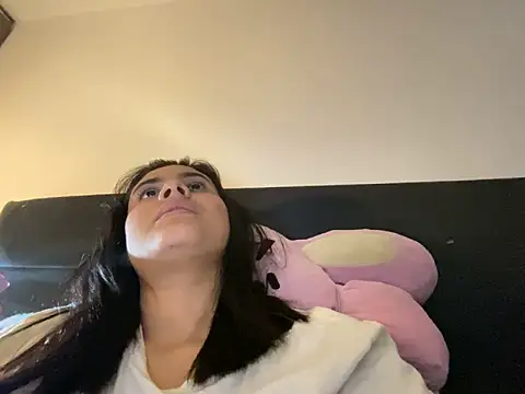 Cloebaker12 online show from 02.25.26