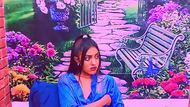 IndianPretty1 online show from 11.27.25