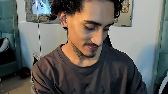 Mr Strike online show from 11.02.25