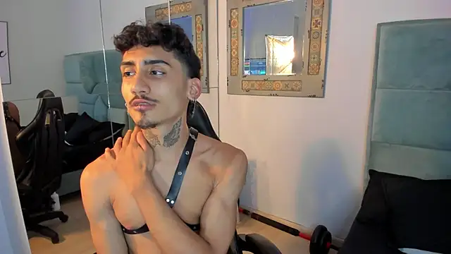 Mr Strike online show from 11.11.25